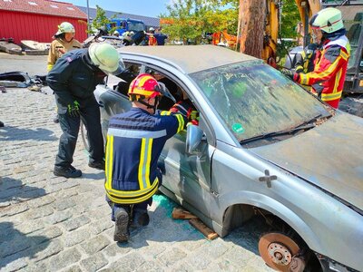 Foto des Albums: Ausbildugswochenende Technische Hilfeleistung