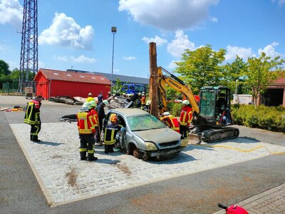 Foto des Albums: Ausbildugswochenende Technische Hilfeleistung