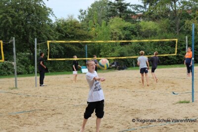 Foto des Albums: Großes Teilnehmerfeld und spannende Duelle im Sand