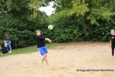 Foto des Albums: Großes Teilnehmerfeld und spannende Duelle im Sand