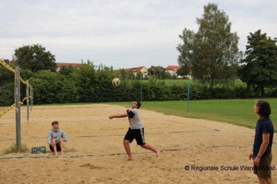 Foto des Albums: Großes Teilnehmerfeld und spannende Duelle im Sand