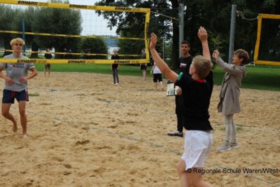 Foto des Albums: Großes Teilnehmerfeld und spannende Duelle im Sand