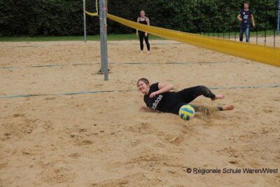 Foto des Albums: Großes Teilnehmerfeld und spannende Duelle im Sand