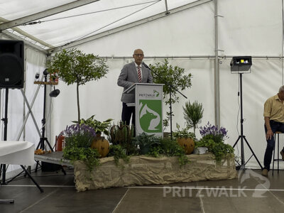 Foto des Albums: Festveranstaltung der Feuerwehr Schönhagen