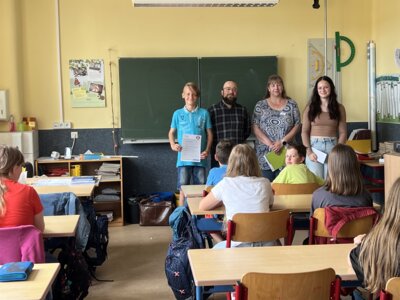 Auszeichnung der erfogreichen Klassen bei Be Smart Dont Start  (Bild vergr&ouml;&szlig;ern)