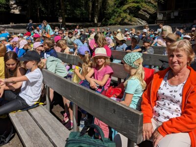 Foto des Albums: Kindertagsfahrt der Klassen 1 bis 3 zur Felsenbühne Rathen