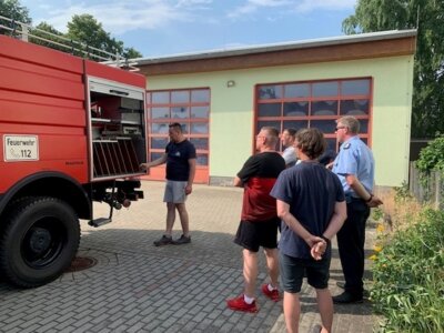 Fotoalbum Stadt Genthin mietet Feuerwehrfahrzeug als Übergangslösung an