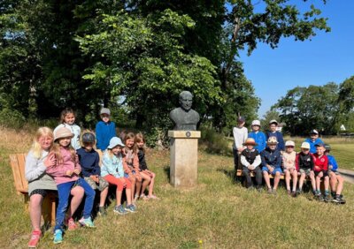 Foto des Albums: Brückenwanderung Klasse 2a- DANK an Frau Neustadt (29. 06. 2023)