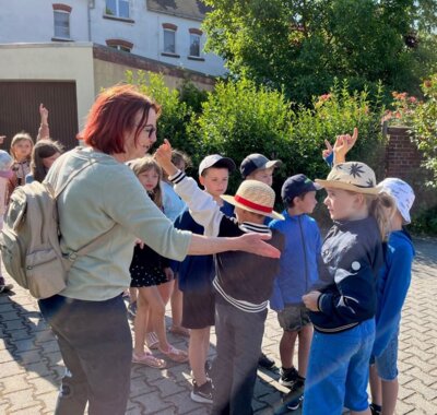 Foto des Albums: Brückenwanderung Klasse 2a- DANK an Frau Neustadt (29. 06. 2023)