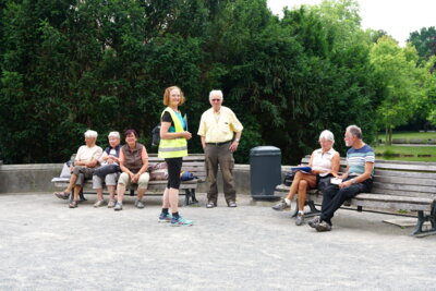 Pause am Neuen Rathaus  (Bild vergr&ouml;&szlig;ern)
