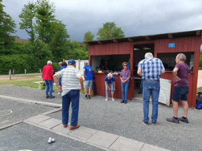 Foto des Albums: 60+ Senioren-Sommer-Treffen mit Boule, Kartenspielen und Grillen (01. 07. 2023)