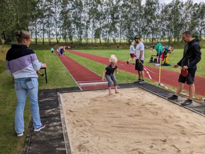 Weitsprung Klasse 1a 