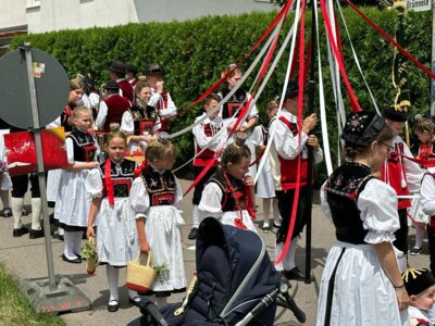 Foto des Albums: Kreistrachtenfest Tiengen Schwyzertag 608