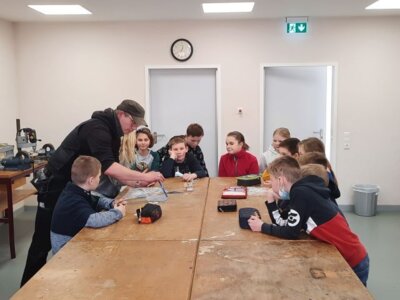 Foto des Albums: Spende sichert Arbeitsgemeinschaft „Mobile Fabrik“ an Grundschule Meyenburg (05. 07. 2023)