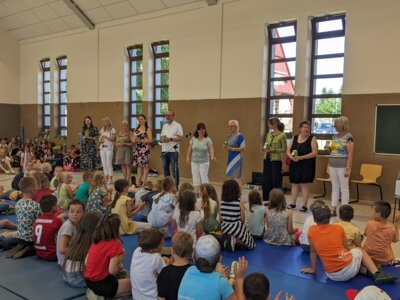 Foto des Albums: Abschlussfeier zum letzten Schultag