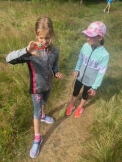 Foto des Albums: Tröstauer Kinder in Grassemann mit Naturparkrangern (14. 07. 2023)