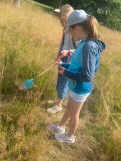 Foto des Albums: Tröstauer Kinder in Grassemann mit Naturparkrangern (14. 07. 2023)