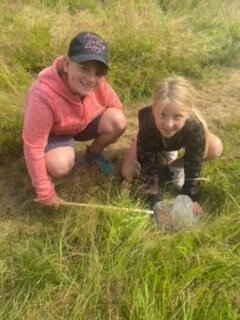 Foto des Albums: Tröstauer Kinder in Grassemann mit Naturparkrangern (14. 07. 2023)