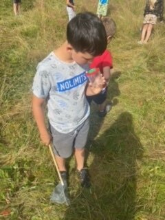 Foto des Albums: Tröstauer Kinder in Grassemann mit Naturparkrangern (14. 07. 2023)