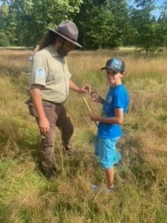 Foto des Albums: Tröstauer Kinder in Grassemann mit Naturparkrangern (14. 07. 2023)