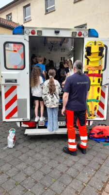 Foto des Albums: Besuch Rettungswagen