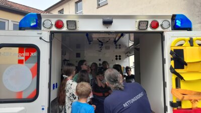 Foto des Albums: Besuch Rettungswagen