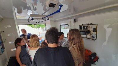 Foto des Albums: Besuch Rettungswagen