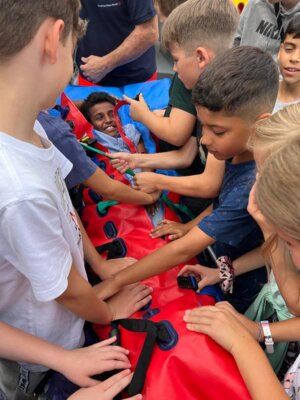 Foto des Albums: Besuch Rettungswagen