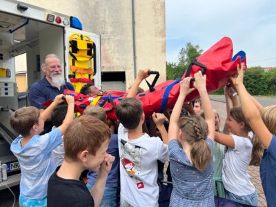 Foto des Albums: Besuch Rettungswagen