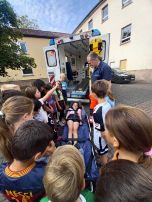 Foto des Albums: Besuch Rettungswagen