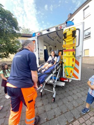 Foto des Albums: Besuch Rettungswagen