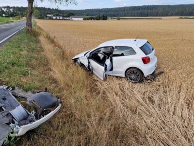 Foto des Albums: THL 3 - VU, 1 oder 2 PKW, Person eingeklemmt