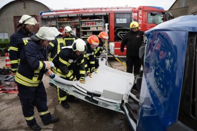 Foto des Albums: Ausbildungstag bei der Feuerwehr Neuhausen