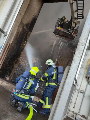 Foto des Albums: Einsatz 192/2023 - Müllbunker