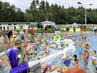 Foto des Albums: Neptun taufte rund 40 neue Untertanen