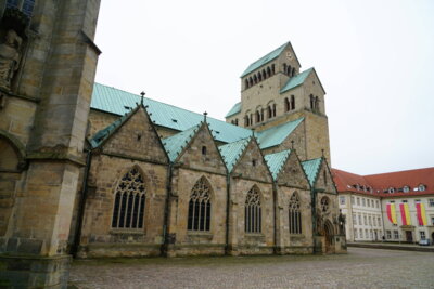 Hildesheimer Dom  (Bild vergr&ouml;&szlig;ern)