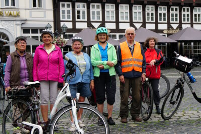 Radfahrgruppe - Hildesheim  (Bild vergr&ouml;&szlig;ern)