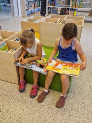Foto des Albums: Ferienhort - Besuch in der Bibliothek
