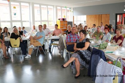 Foto des Albums: Schulabschluss 2022/23 an der Regionalen Schule Waren/West mal anders