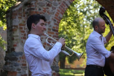 Foto des Albums: Freyensteiner Kultursommer - Swing-Time im Burghof (20.08.2023)