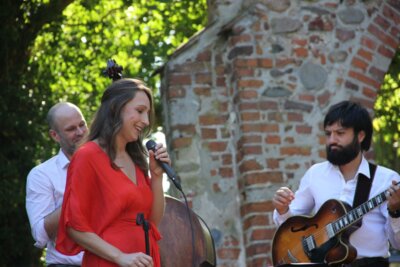 Foto des Albums: Freyensteiner Kultursommer - Swing-Time im Burghof (20.08.2023)