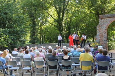 Foto des Albums: Freyensteiner Kultursommer - Swing-Time im Burghof (20.08.2023)