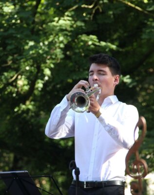 Foto des Albums: Freyensteiner Kultursommer - Swing-Time im Burghof (20.08.2023)