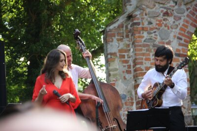 Foto des Albums: Freyensteiner Kultursommer - Swing-Time im Burghof (20.08.2023)