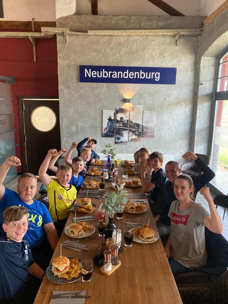 Bild: Mittagspause im Güterbahnhof
