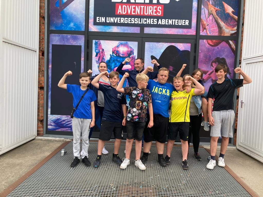 Bild: Auf geht's zum Lasertag
