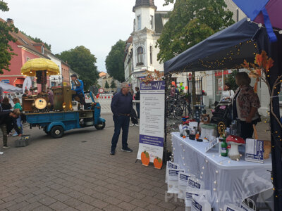 Foto des Albums: Herbstleuchten 2023 - die Stadt war voller Menschen