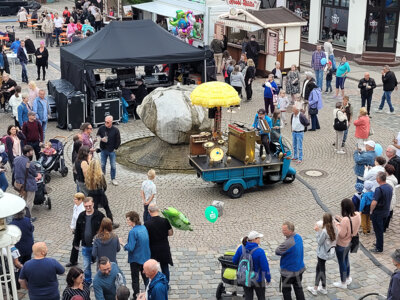 Foto des Albums: Herbstleuchten 2023 - die Stadt war voller Menschen