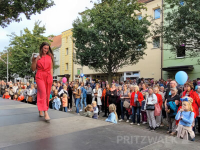 Foto des Albums: Herbstleuchten 2023 - die Stadt war voller Menschen