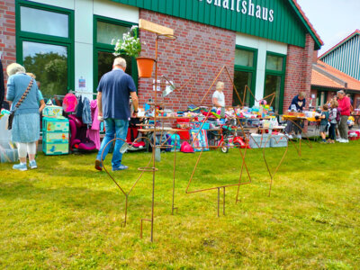 Foto des Albums: 4. Jedermann-Dorfflohmarkt in Seester (03.09.2023)